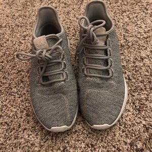 Adidas gray tennis shoes